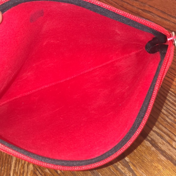 Vintage GUESS tablet case. 10 1/2”x8”.   Neoprene -jeans print .”As is” - Picture 5 of 7